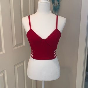 ❌SOLD❌Bozzolo strapy crop top with built in